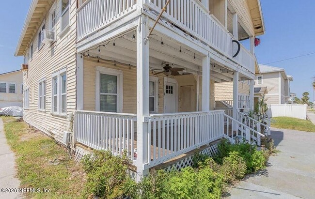 Building Photo - 1718 1st St N