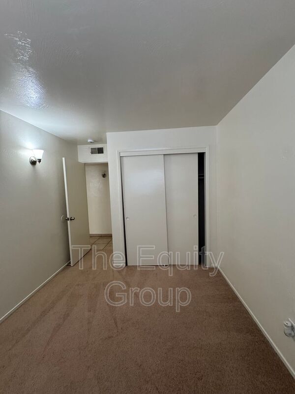 Building Photo - 5316 Avenue 280