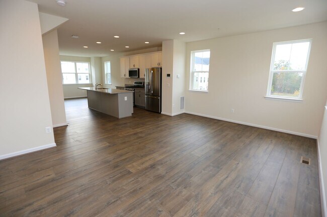 Building Photo - 14317 Summit View Ln