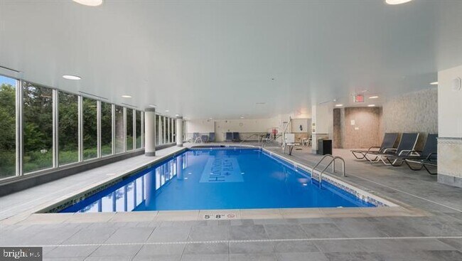 Building Photo - 266 Carson Terrace