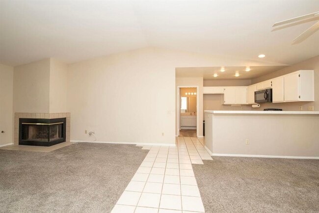 Building Photo - 2425 Cranston Dr