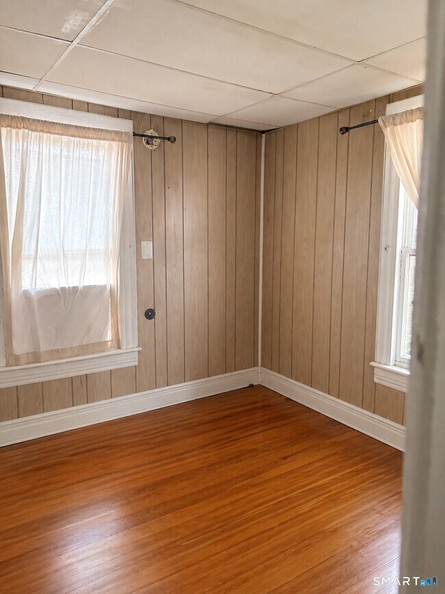 Building Photo - 13 Wood Ct