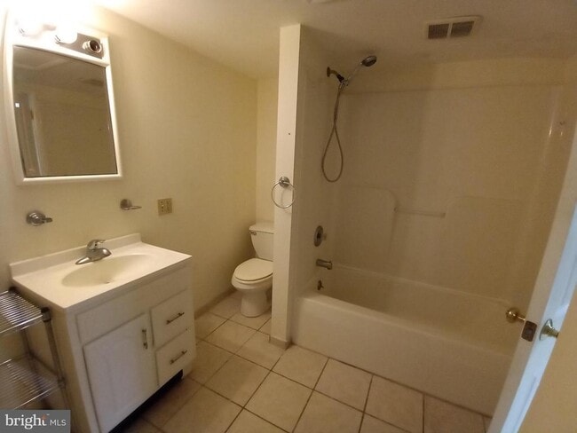 Building Photo - 1926 Hilltown Pike