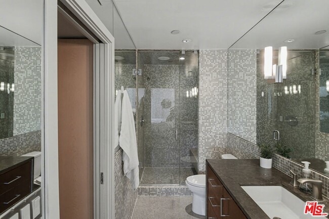 Building Photo - 720 Huntley Dr