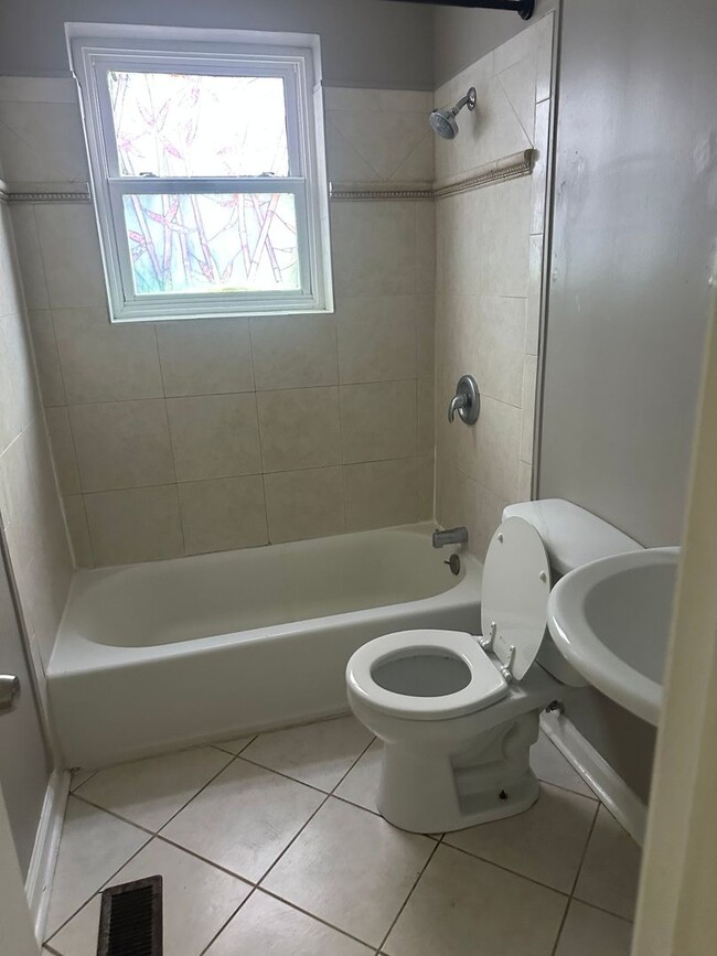 Building Photo - cute place