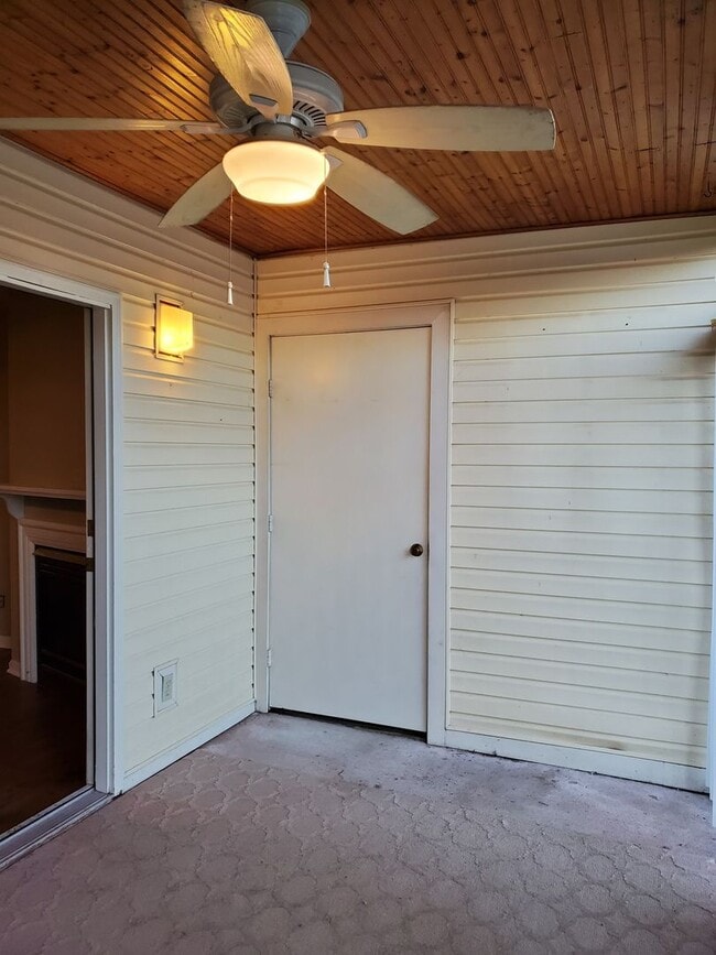 Building Photo - To Good to Be True, Efficiency!  Spacious ...