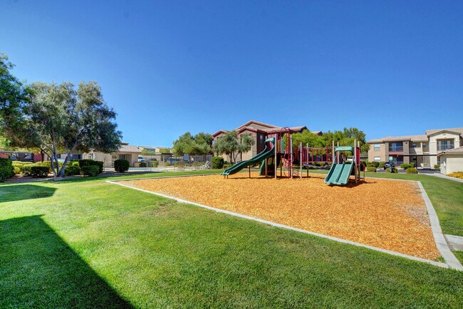 Building Photo - Downstairs 1 Bedroom Unit in Gated Community - S.W.