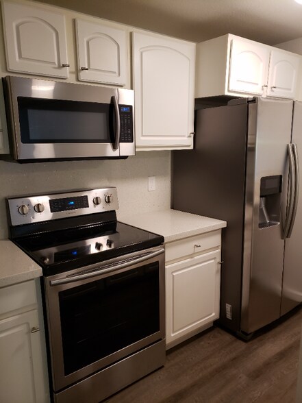 Building Photo - 518 S 321st St