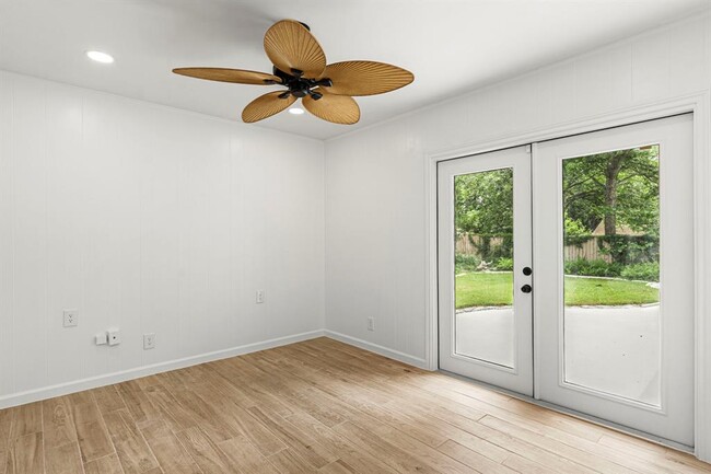 Building Photo - 2404 Coral Ridge Cir