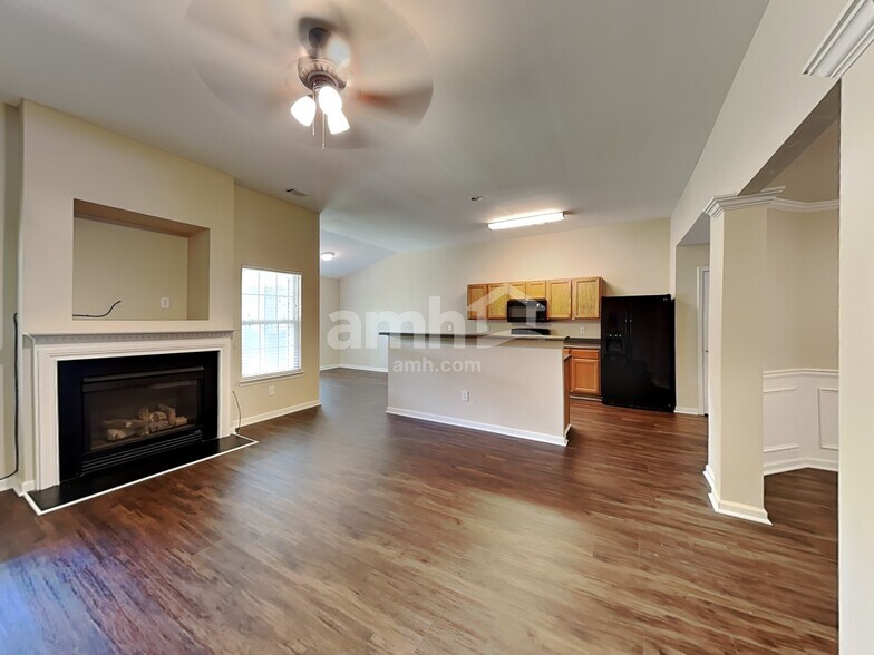 Building Photo - 12 Comesee Ct