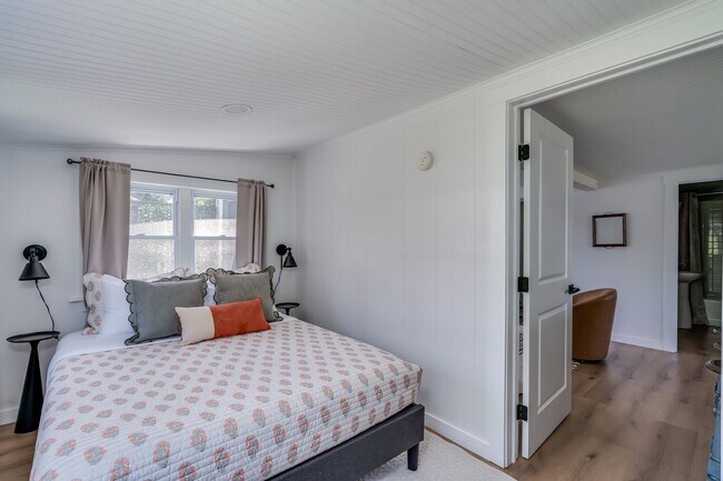 Building Photo - **Furnished Winter Rental** - Sackets Harbor