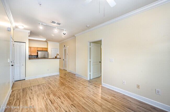 Building Photo - 6470 Borasco Dr