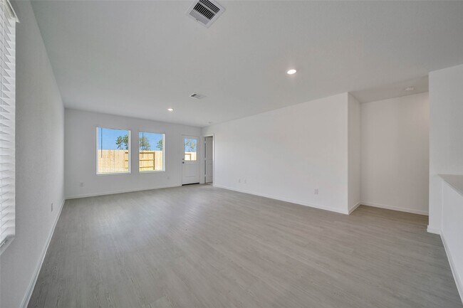 Building Photo - 16257 Bergara Bend Dr