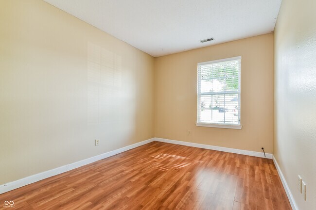 Building Photo - 5378 Milhouse Rd