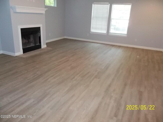 Building Photo - 7816 Delaroche Dr