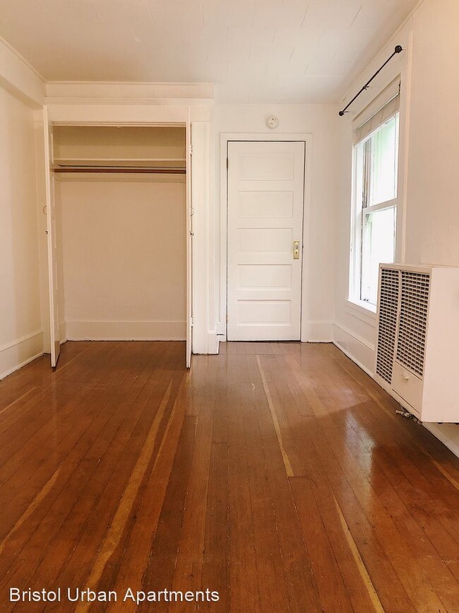 Primary Photo - 2190 W Burnside St