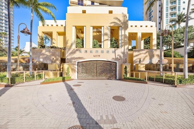 Building Photo - 16275 Collins Ave