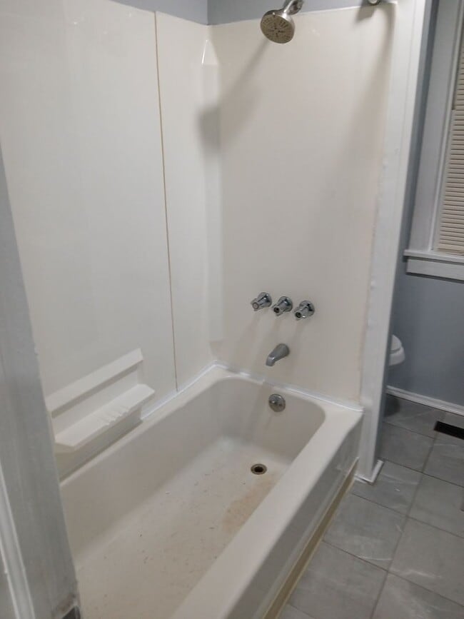 Building Photo - 8 Mangam St