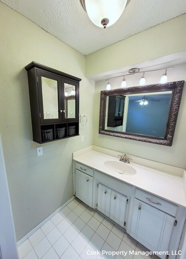 Building Photo - 3905 Whispering Heights Dr