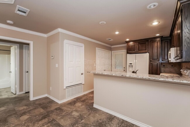 Building Photo - 449 Neals Hill Rd