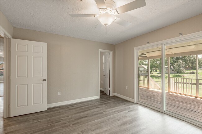 Building Photo - 280 Crestmont St