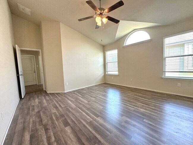 Building Photo - 325 Ammonite Ln