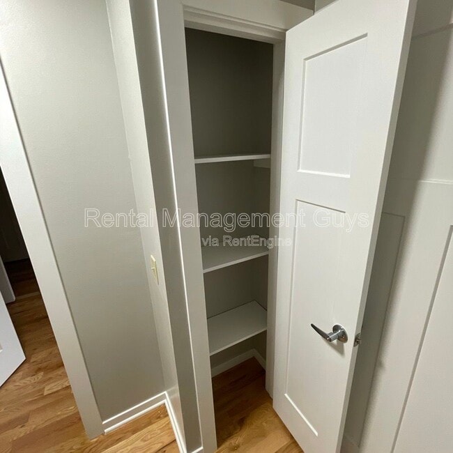 Building Photo - 8229 Halifax Ct N