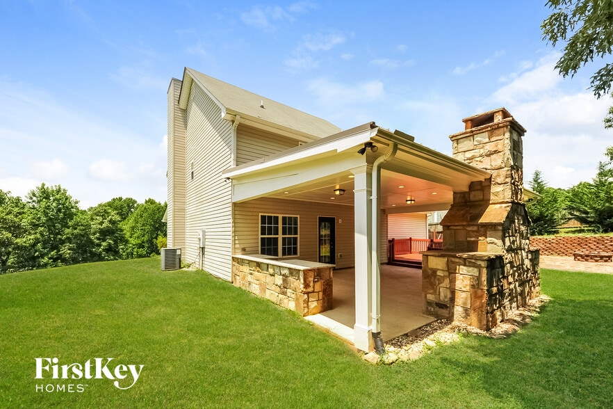 Building Photo - 4445 Waterman Dr