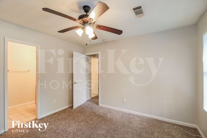 Building Photo - 6168 Creekford Dr