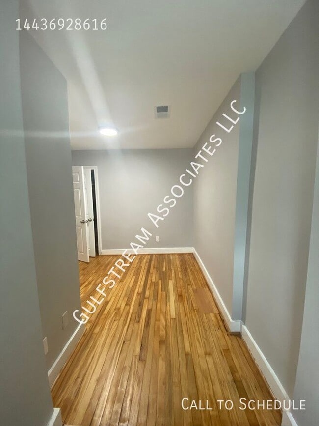Building Photo - 2849 W Mulberry St