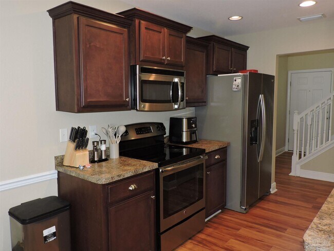 Building Photo - 3885 Weatherstone Cir