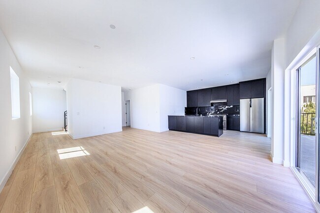 Building Photo - 1954 Purdue Ave