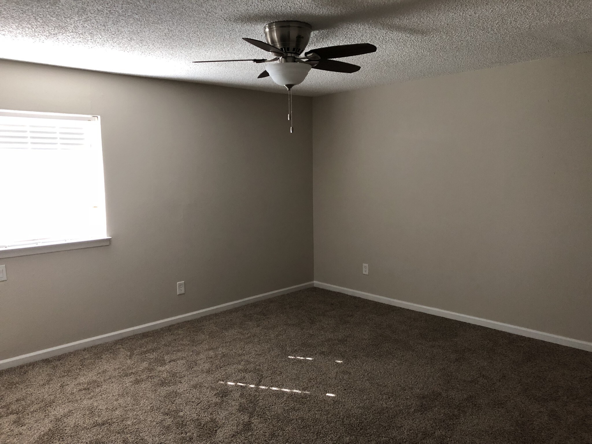 Master - 3705 W Pioneer Pkwy