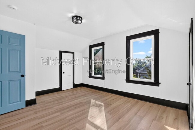 Building Photo - 11560 Old Halls Ferry Rd