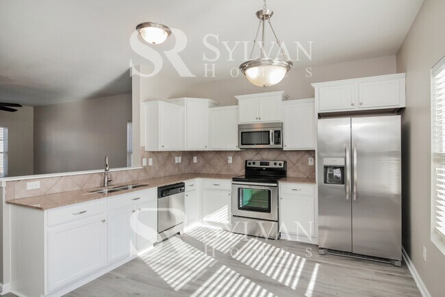 Building Photo - At Last, This Is What You Have Been Searching For!