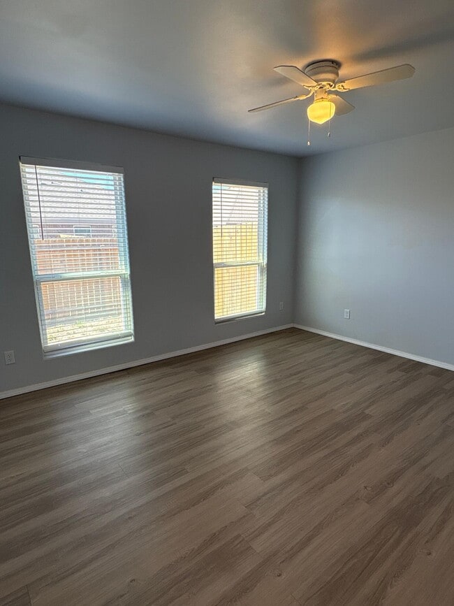 Building Photo - 5515 Kemper St