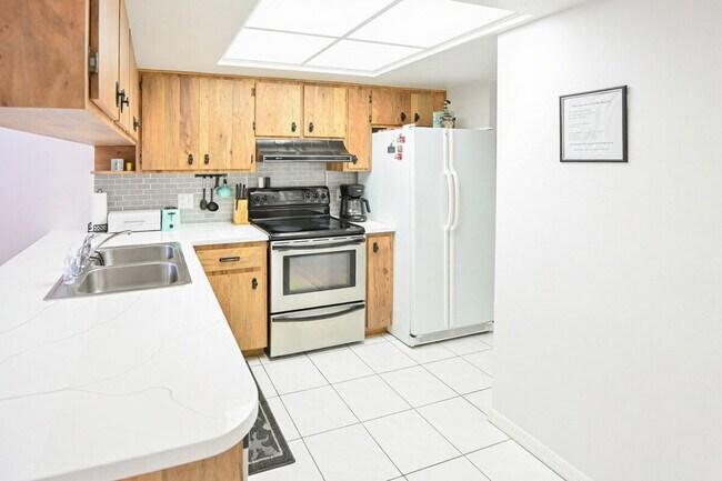 Building Photo - 301 Markley Ct