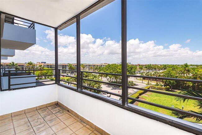 Building Photo - 600 Three Islands Boulevard