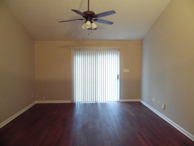 Building Photo - 1232 Pleasant Ridge Dr