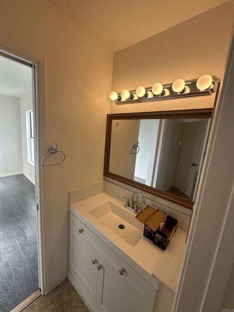 Building Photo - 1798 Sherbrooke St