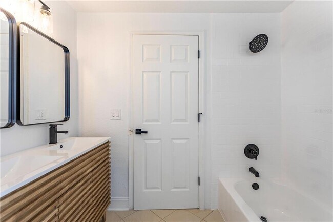 Building Photo - 3002 SMU Blvd