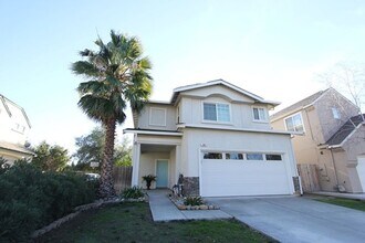 Building Photo - Charming 3-bedroom 2.5 bath, 1512 square foot home in Vacaville
