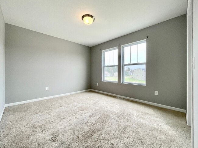 Building Photo - Four Bedroom Home in Fruitport