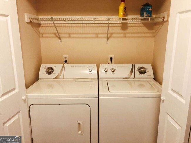 Building Photo - 1819 Cumberland Valley Pl SE