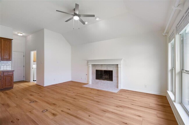 Building Photo - 3628 Aspen Creek Pkwy