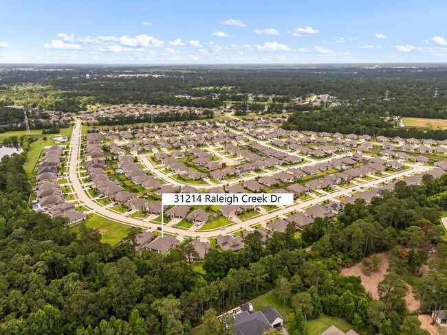 Building Photo - 31214 Raleigh Creek Dr