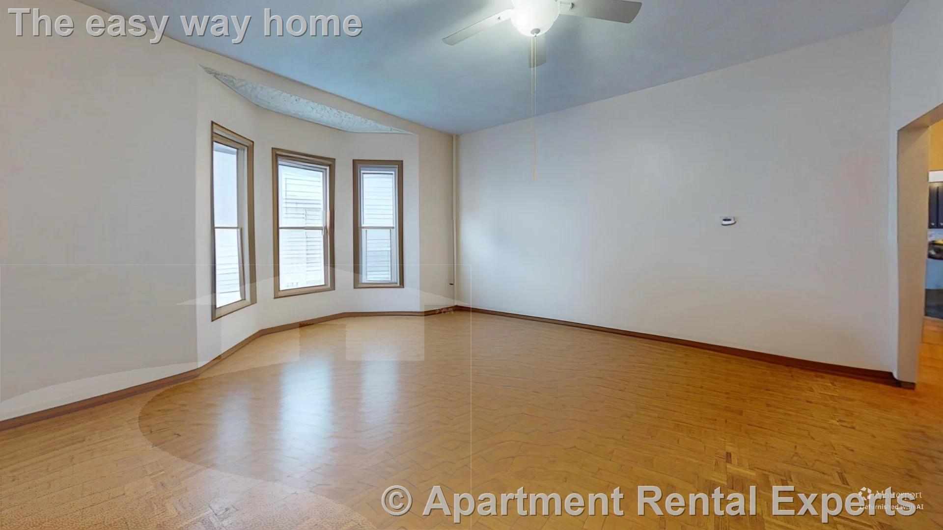 Building Photo - 240 School St