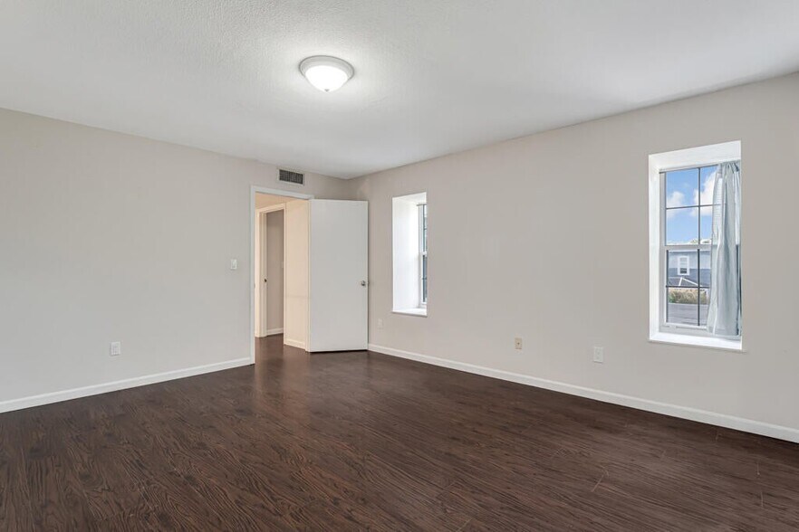 Building Photo - 12057 Basin St N