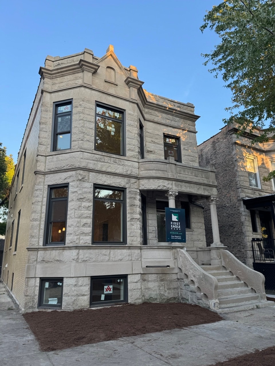 Building Photo - 2457 N Mozart St
