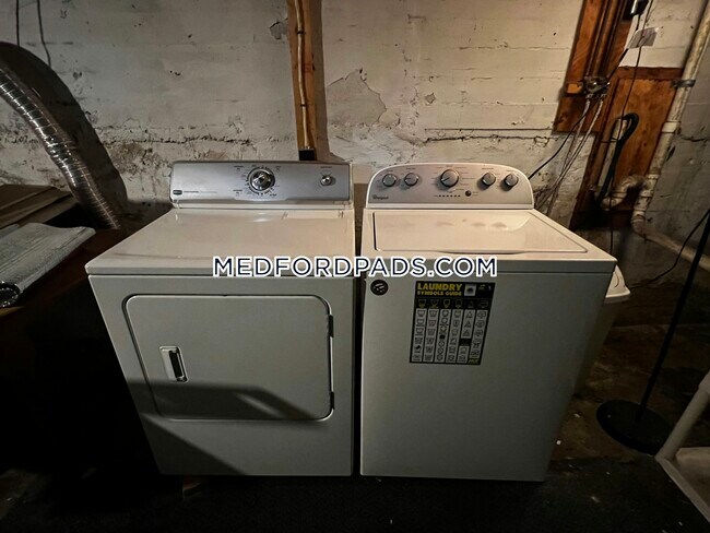 Building Photo - 128 Princeton St